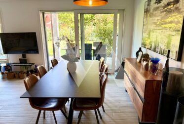 For sale – Beautiful 4.5-room apartment with terrace and 330 m² garden.