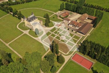 A vendre - Château d'exception situé au coeur du Jura français