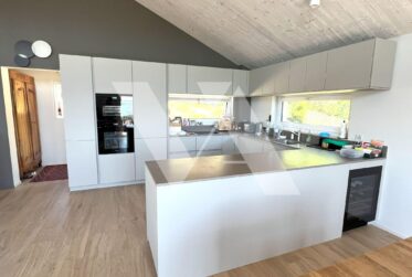 A vendre - Villa contemporaine avec vue panoramique sur le lac et les Alpes