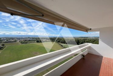 For Sale - 3.5-Room Apartment with Lake View