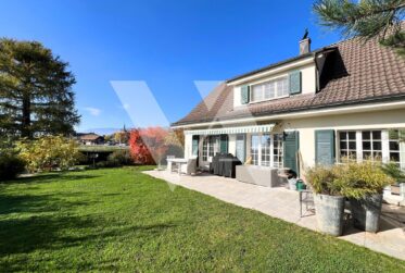 For Sale – Beautiful Detached Villa with Swimming Pool in the Heart of the Village