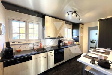 For Sale – Beautiful Detached Villa with Swimming Pool in the Heart of the Village