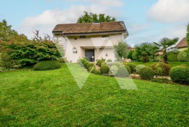 A vendre - Superbe villa d’architecte avec piscine