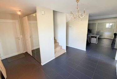 A louer - Surface de bureaux en duplex à Perroy