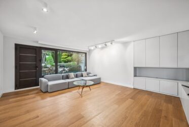 A vendre - Villa individuelle de 12 pièces avec vue sur le lac