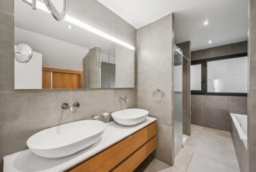 A vendre - Villa individuelle de 12 pièces avec vue sur le lac