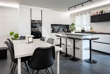 A vendre - Villa familiale rénovée avec jardin et terrasse