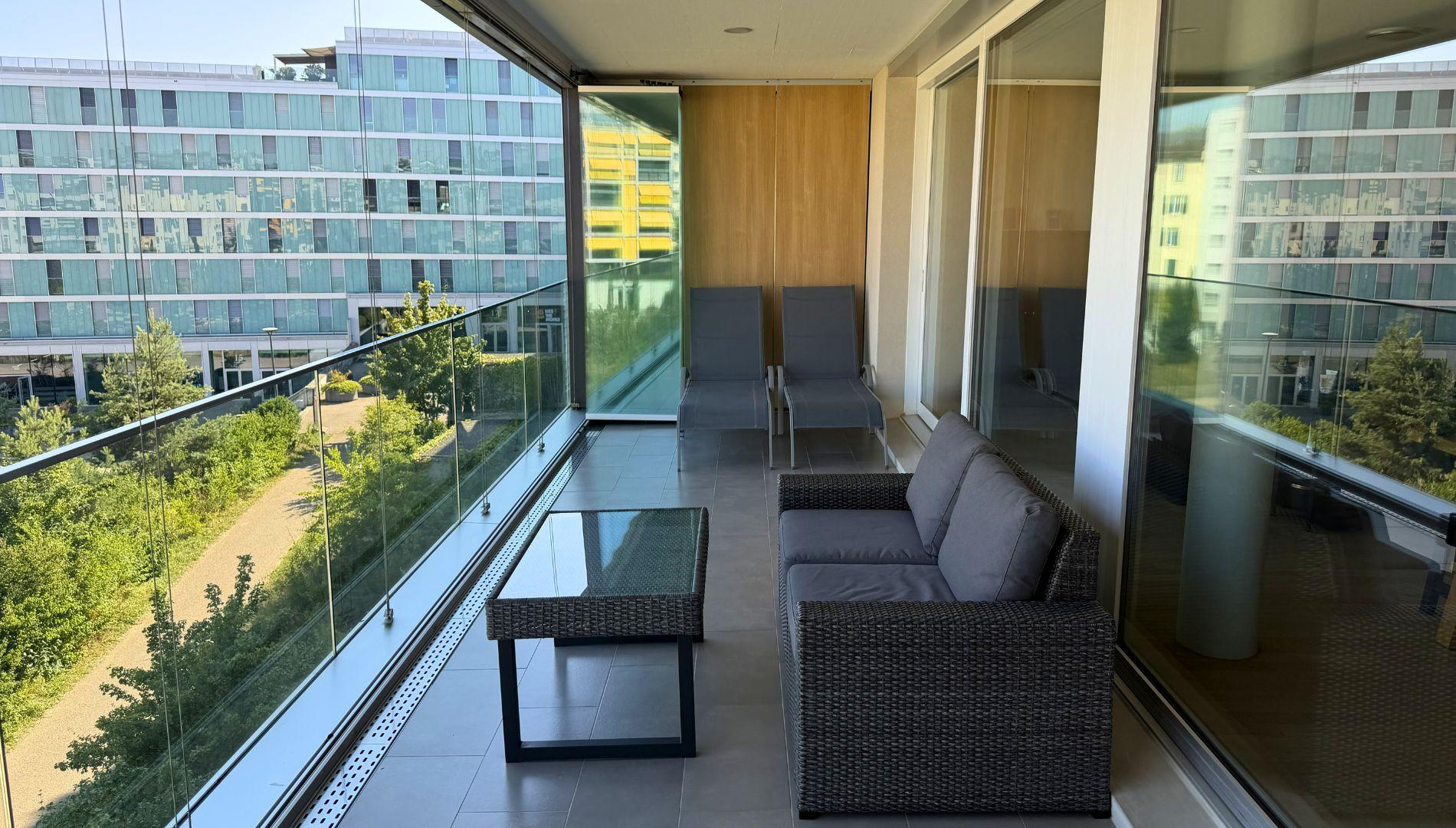 For Rent – 4.5-Room Apartment with Loggia and Winter garden in Nyon