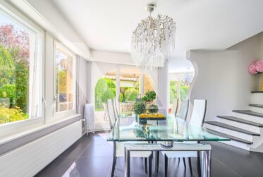 A vendre - Villa de caractère avec piscine à Signy