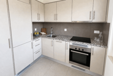 For Rent - Elegant 2.5-room apartment with loggia in the center of Nyon