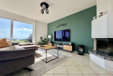 For Sale - Beautiful renovated villa with garden and panoramic views of the Alps