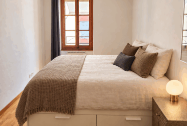 For rent in Nyon - 3-room duplex apartment just steps from the lake